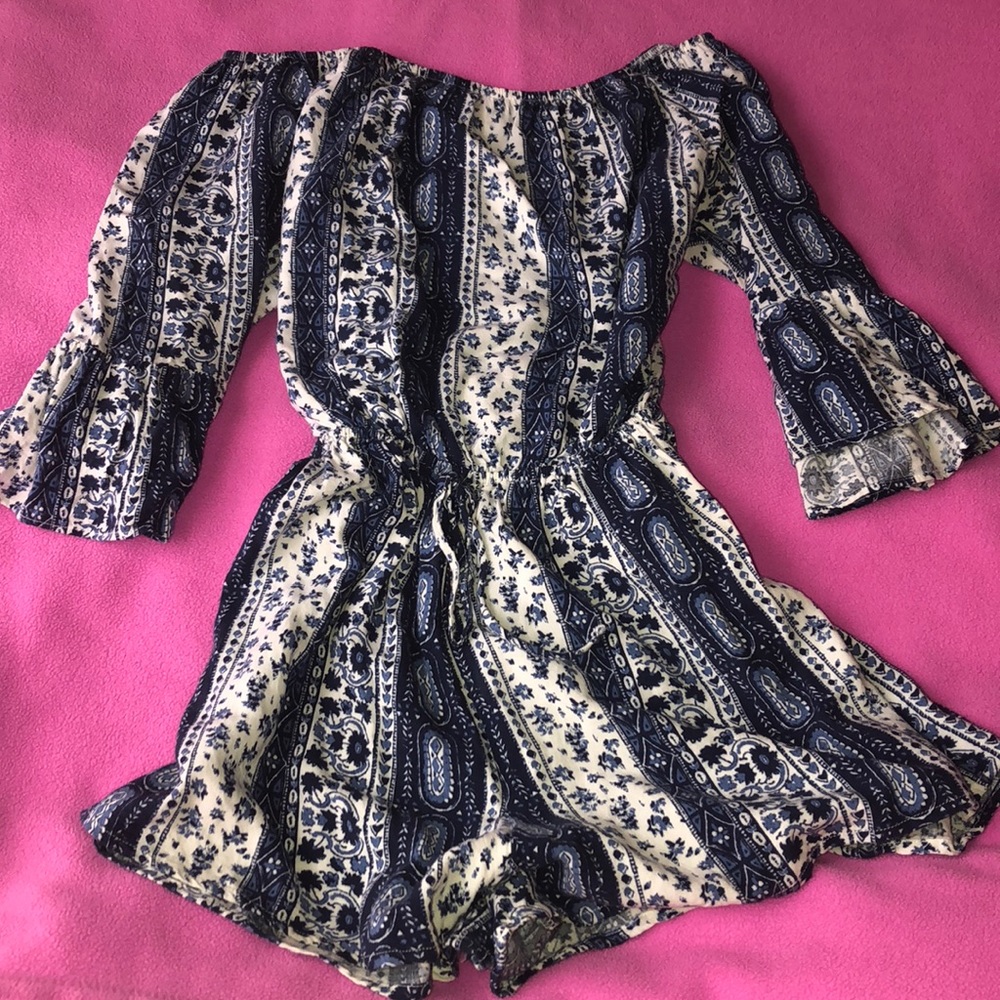 Blue & White Hollister romper *offerce accepted*